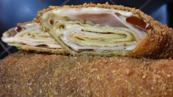 pohovane palacinke punjene sirom i sunkom 2 | Istaknuta slika 1/4 | Harmonija, kremastog, hrskavog, i, slanog