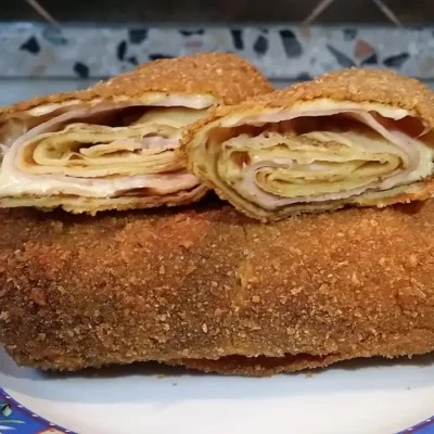 Pohovane palačinke punjene sirom i šunkom | Serviranje palačinki | Postupak 5 | Slika 2/3