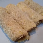 Pohovane palačinke punjene sirom i šunkom | Priprema palačinki za pohovanje | Postupak 3 | Slika 5/5