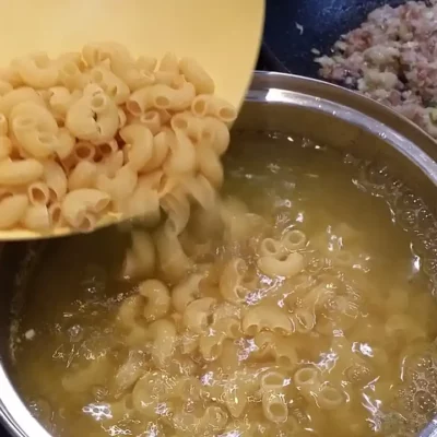 Zapečene makarone iz rerne na banatski način | Priprema makarona | Postupak 2 | Slika 3/3