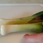 Krem čorba od praziluka | Priprema praziluka i luka | Postupak 1 | Slika 2/6