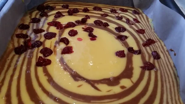 Mramorni kolač sa višnjama 13 | Istaknuta slika 3/4 | Kiselo, a, slatko, pa, i, mekano, a, još, se, i, topi, u, ustima