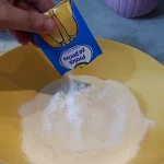 Mramorni kolač sa višnjama | Priprema jaja za patišpan | Postupak 1 | Slika 5/6