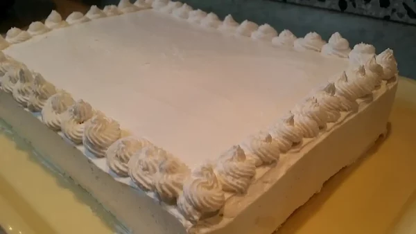 Torta beli anđeo 29 | Istaknuta slika 2/4 | Vazdušasta, kremasta, pa, i, bogatog, slatkog, ukusa