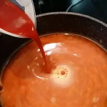 Paradajz supa sa rezancima | Dodavanje ostalih sastojaka | Postupak 3 | Slika 1/4