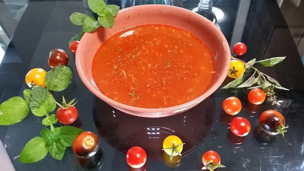Paradajz supa sa rezancima 4 | Istaknuta slika 2/4 | Ukusna, i, izuzetno, zdrava, supa, koja, može, obogatiti, vašu, ishranu
