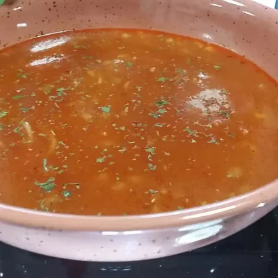 Paradajz supa sa rezancima | Služenje supe | Postupak 4 | Slika 2/3