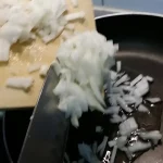 Pirinač Kazimir sa voćem | Priprema luka | Postupak 1 | Slika 4/6