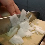 Pirinač Kazimir sa voćem | Priprema luka | Postupak 1 | Slika 1/6