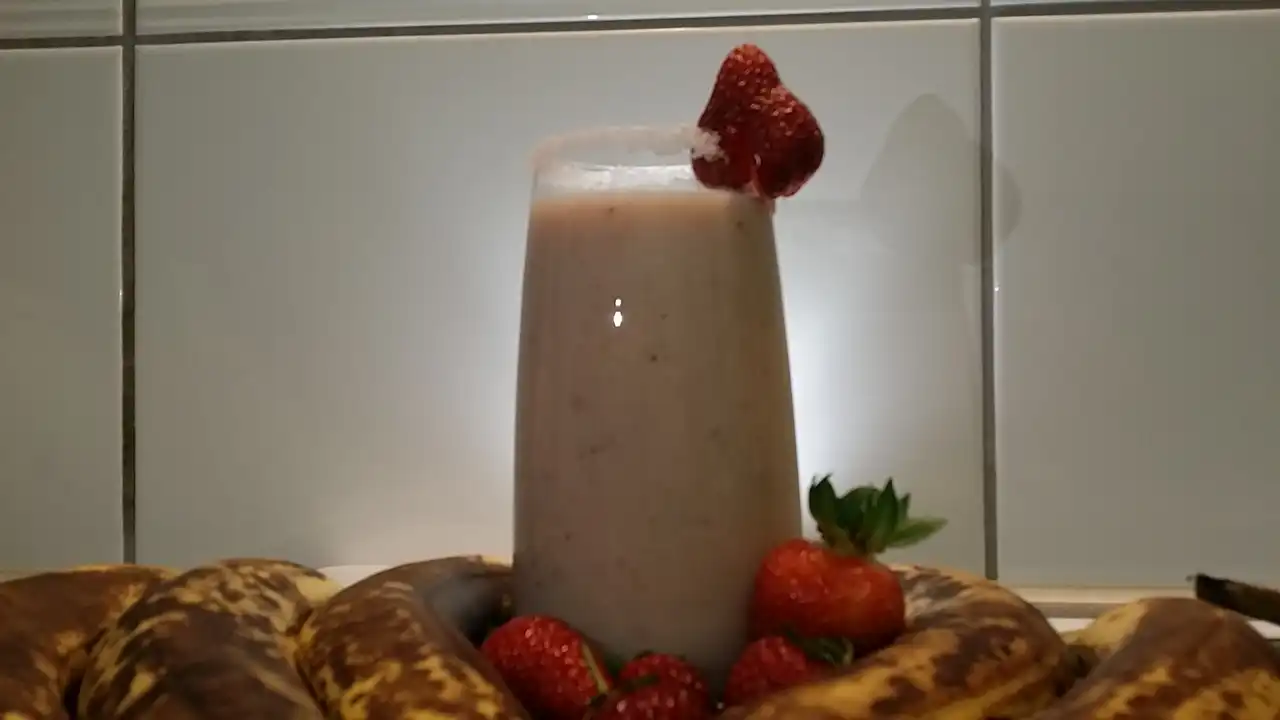 Smuti od banana i jagoda