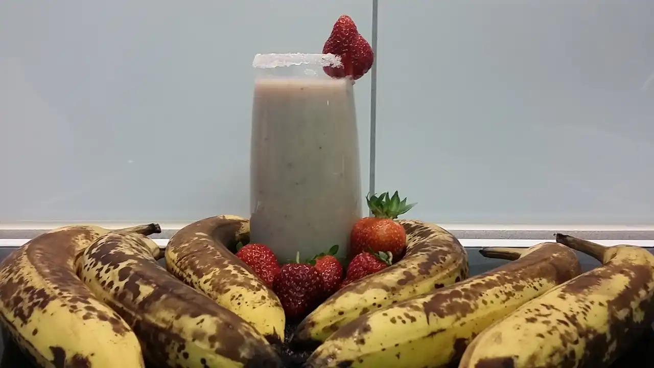 Smuti od banana i jagoda