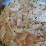 Bela čorba sa piletinom i povrćem | Dinstanje sastojaka | Postupak 2 | Slika 5/6