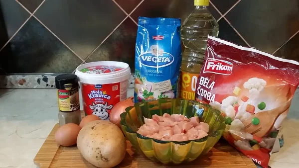 Bela čorba sa piletinom i povrćem 4 | Istaknuta slika 5/5 | Razno, povrće, i, pileće, meso, u, jednoj, šerpi