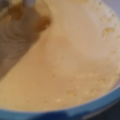 Carska pita | Dodavanje tečnih sastojaka | Postupak 3 | Slika 3/3