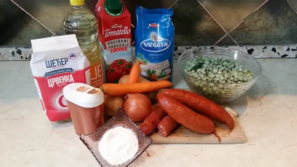 Grašak sa kobasicama 1 | Istaknuta slika 4/4 | Gusto, varivo, kao, hranljiv, obrok