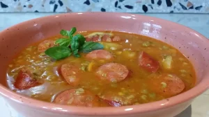 Grašak sa kobasicama