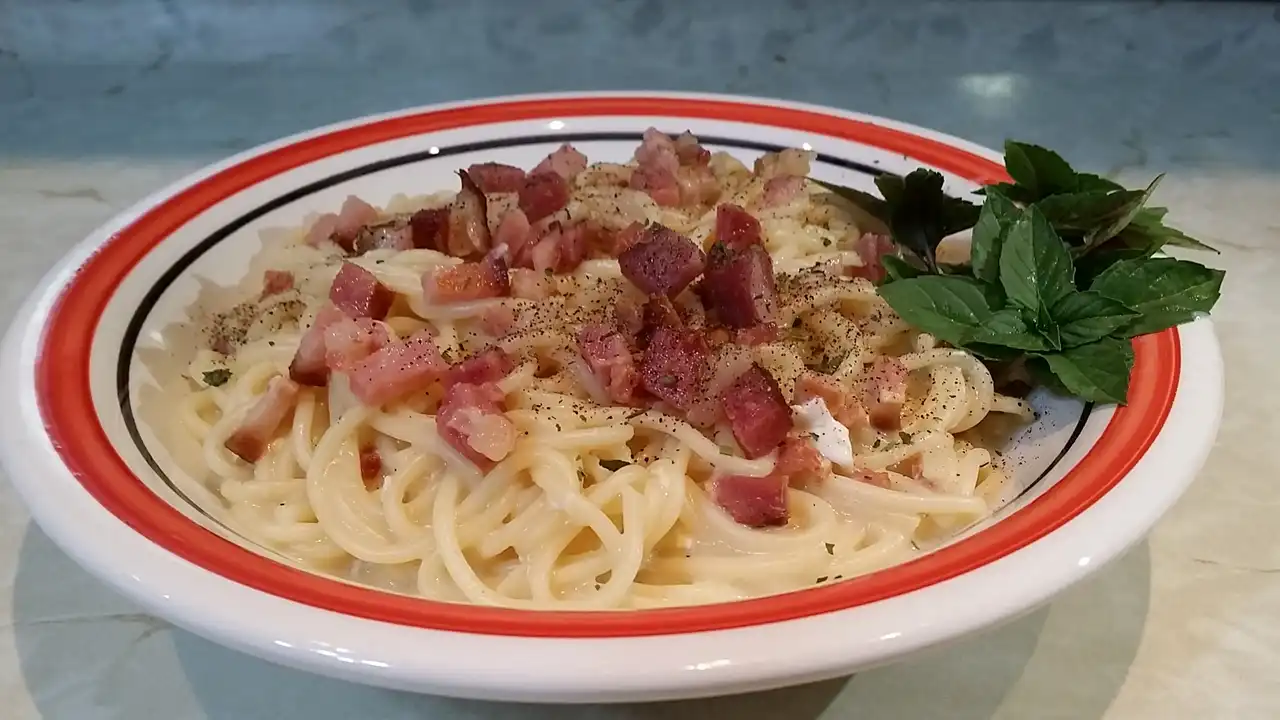 Špageti a la karbonara