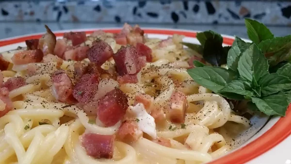 Špageti a la karbonara 3 | Istaknuta slika 2/4 | Klasika, ili, kreativnost, odaberite, sami