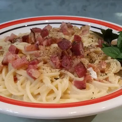 Špageti a la karbonara | Serviranje | Postupak 5 | Slika 1/2