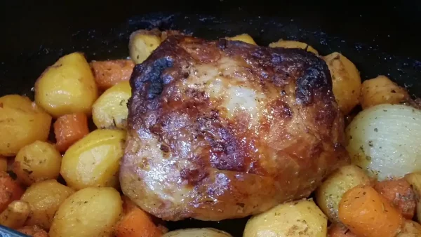 Pečeni svinjski but sa povrćem | Istaknuta slika 3/4 | Kombinacija, sočnosti, bogatstva, ukusa, a, miris, da, se, pamti