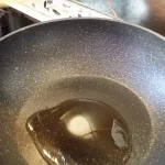 Rolovana seljačka pita sa piletinom | Priprema luka i pilećih prsa | Postupak 1 | Slika 5/8