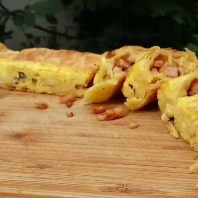 Rolovana seljačka pita sa piletinom | Serviranje rolata | Postupak 5 | Slika 1/2