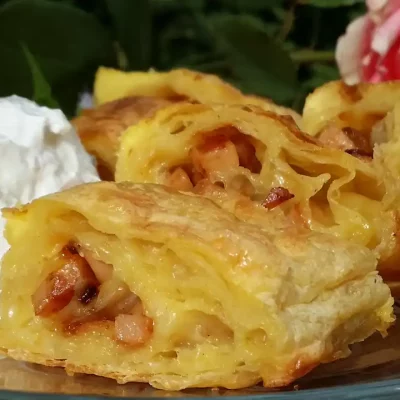 Slika vezana za Rolovana seljačka pita sa piletinom