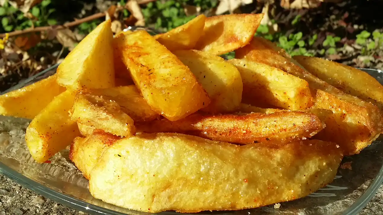 Domaći krompir iz friteze 1- Istaknuta slika