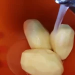 Domaći krompir iz friteze | Priprema krompira | Postupak 1 | Slika 2/4