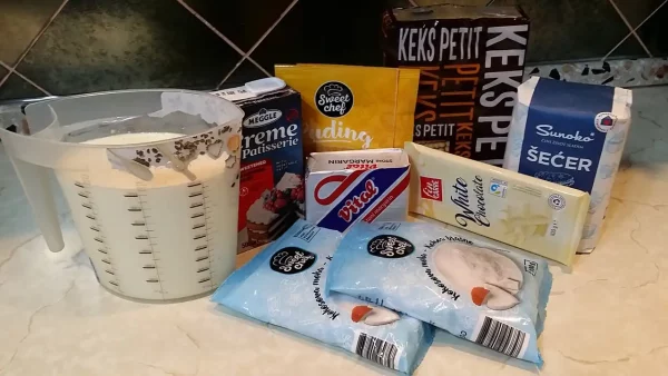 Kokosov oblak kolač 1 | Istaknuta slika 4/4 | Nežni, kolač, od, kokosa, pudinga, od, vanile, i, petit, keksa, osećaj, kao, u, oblacima