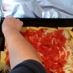 Svinjska rebra iz rerne | Priprema krompira i dalje pečenje | Postupak 5 | Slika 5/7