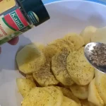 Domaće kobasice sa pekarskim krompirom | Priprema krompira | Postupak 1 | Slika 5/6