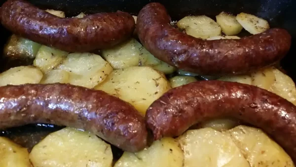 Domaće kobasice sa pekarskim krompirom 5 | Istaknuta slika 2/4 | Idealna, garnitura, za, savršen, ručak