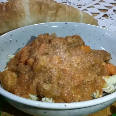 Gulaš od svinjetine | Vaše jelo je spremno za serviranje! | Postupak 5 | Slika 1/2