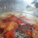 Gulaš od svinjetine | Dodavanje začina | Postupak 4 | Slika 5/8