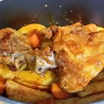 Svinjska kolenica sa povrćem iz rerne | Pečenje kolenice | Postupak 5 | Slika 3/4