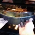 Svinjska kolenica sa povrćem iz rerne | Pečenje kolenice | Postupak 5 | Slika 2/4