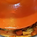 Svinjska kolenica sa povrćem iz rerne | Priprema kolenice i povrća za pečenje | Postupak 4 | Slika 11/12