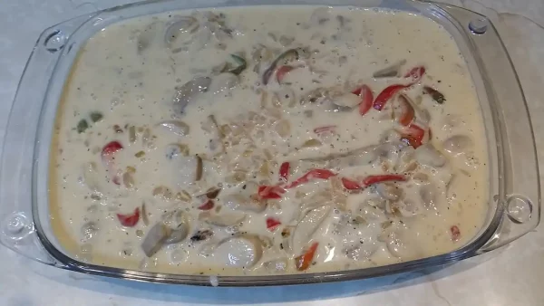 Svinjski medaljoni u sosu od pečuraka 10 | Istaknuta slika 2/4 | Sočni, file, u, obliku, medaljona, u, kremastom, sosu