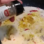 Svinjski medaljoni u sosu od pečuraka | finalni deo sos | Postupak 4 | Slika 3/4