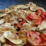 Svinjski medaljoni u sosu od pečuraka | Priprema povrća | Postupak 3 | Slika 8/8