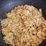 Svinjski medaljoni u sosu od pečuraka | Priprema povrća | Postupak 3 | Slika 4/8