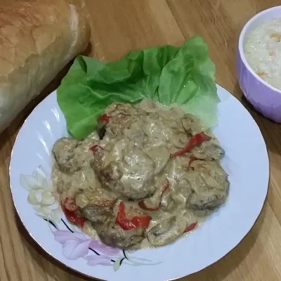 Svinjski medaljoni u sosu od pečuraka | Serviranje | Postupak 6 | Slika 3/3