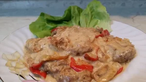 Svinjski medaljoni u sosu od pečuraka