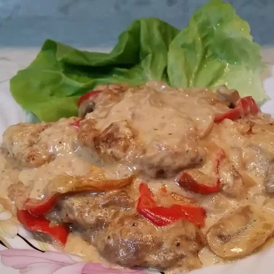 Svinjski medaljoni u sosu od pečuraka | Serviranje | Postupak 6 | Slika 2/3