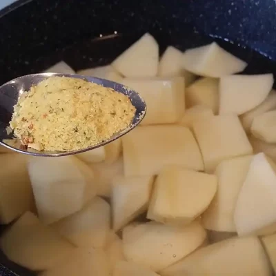 Bareni krompir sa peršunom | Kuvanje krompira | Postupak 2 | Slika 2/3