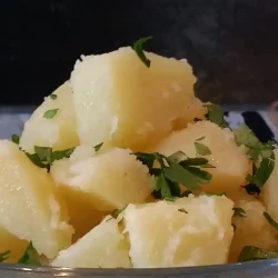 Bareni krompir sa peršunom