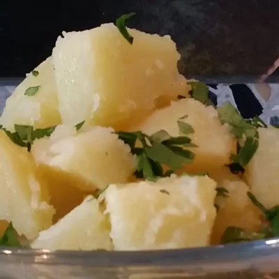 Bareni krompir sa peršunom | Serviranje | Postupak 4 | Slika 1/2