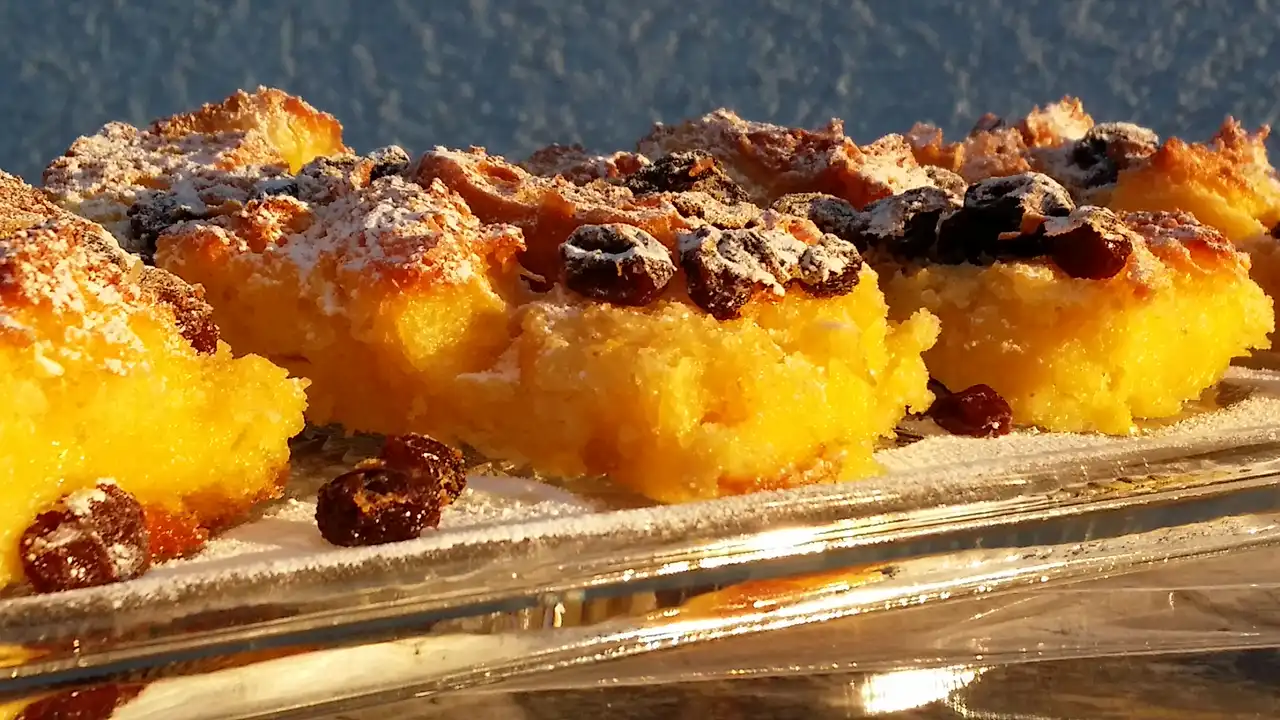 Kolač od starog hleba