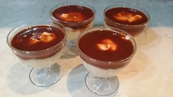 Monte Belo 5 | Istaknuta slika 2/4 | Kremasti, a, la, Monte, užitak, od, bele, čokolade, i, slatke, pavlake